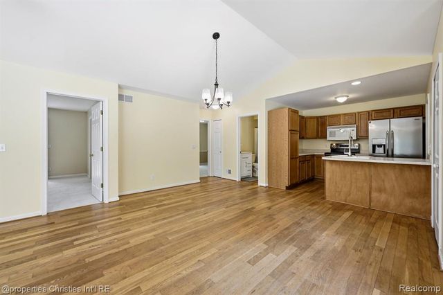 8896 Redstone Drive, Pinckney, MI 48169