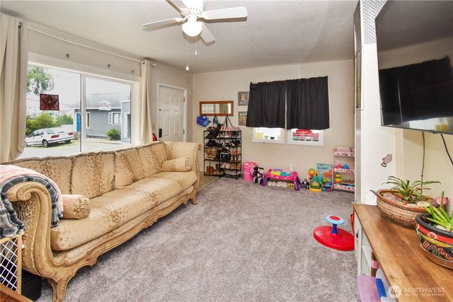 913 Broad Street, Mount Vernon, WA 98274