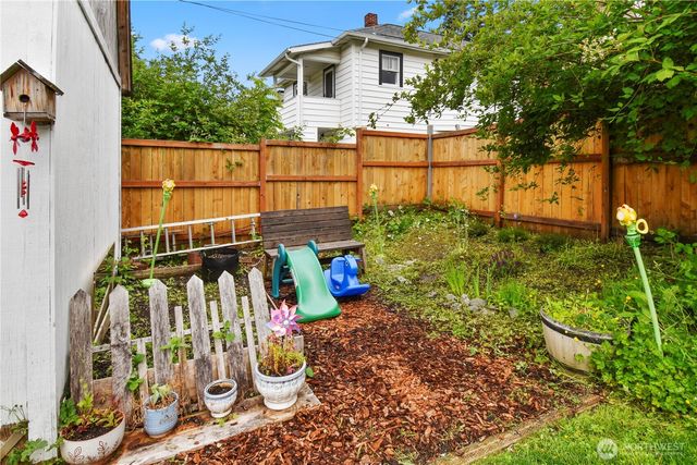 913 Broad Street, Mount Vernon, WA 98274
