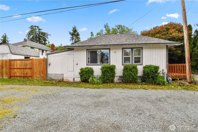913 Broad Street, Mount Vernon, WA 98274