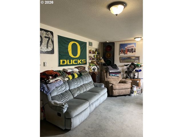 2478 MARION St, North Bend, OR 97459