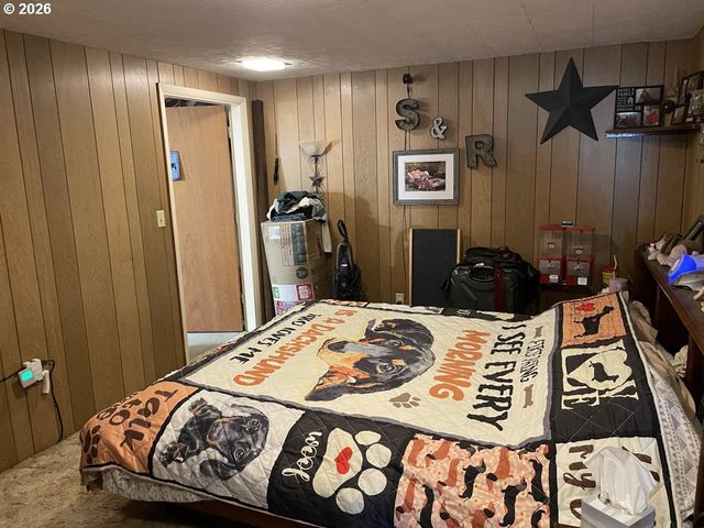 2478 MARION St, North Bend, OR 97459