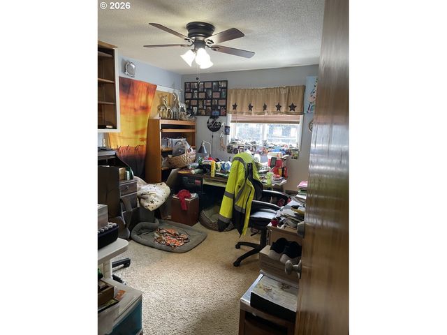 2478 MARION St, North Bend, OR 97459