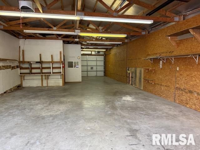 1621 N PARK Avenue, Herrin, IL 62948