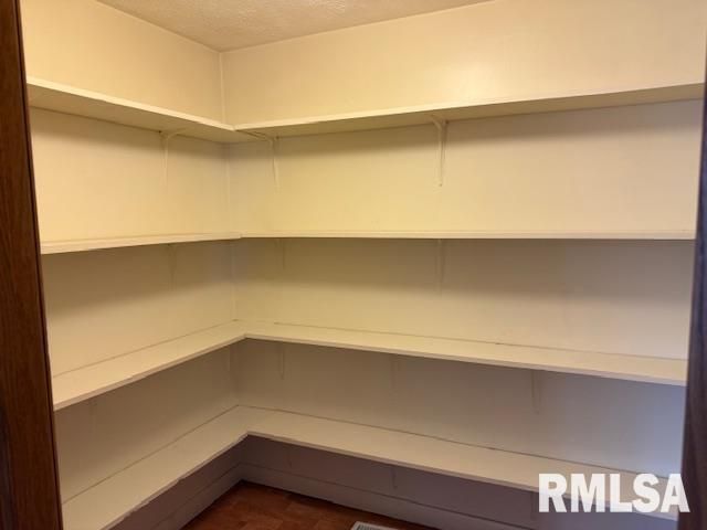 1621 N PARK Avenue, Herrin, IL 62948