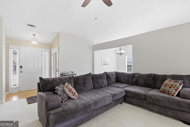 2818 Hillvale Cove Way, Lithonia, GA 30058