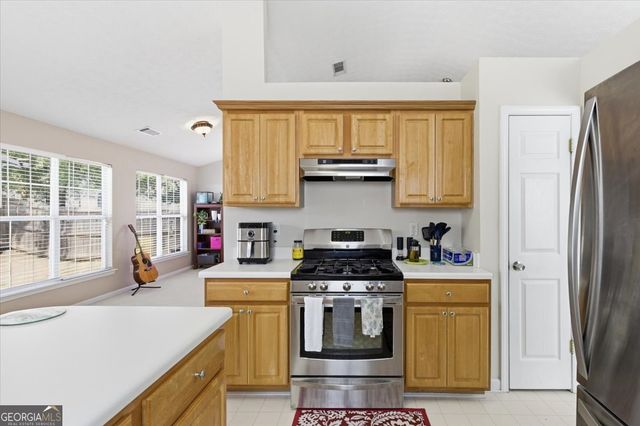 2818 Hillvale Cove Way, Lithonia, GA 30058