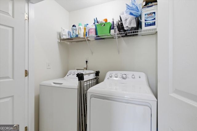2818 Hillvale Cove Way, Lithonia, GA 30058