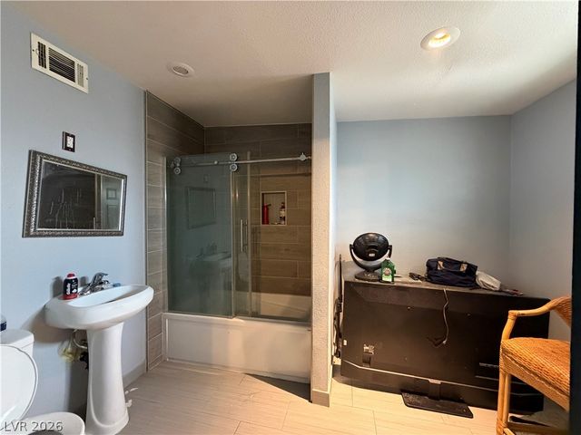2129 Franklin Avenue, Las Vegas, NV 89104