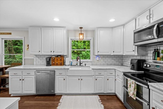 2903 Hickory Lane, Rocky Face, GA 30740