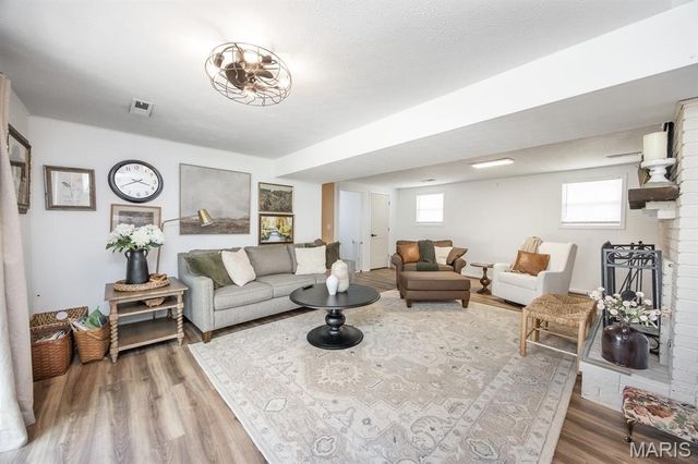 3217 West Boulevard, Belleville, IL 62221
