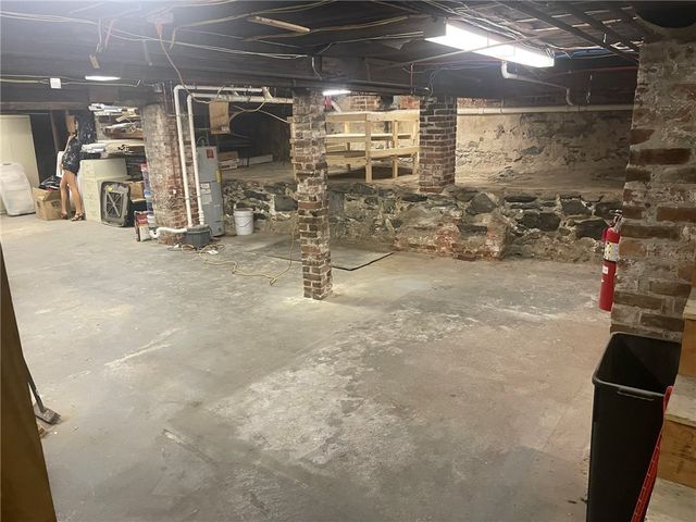 15 Peck Street, Providence, RI 02903