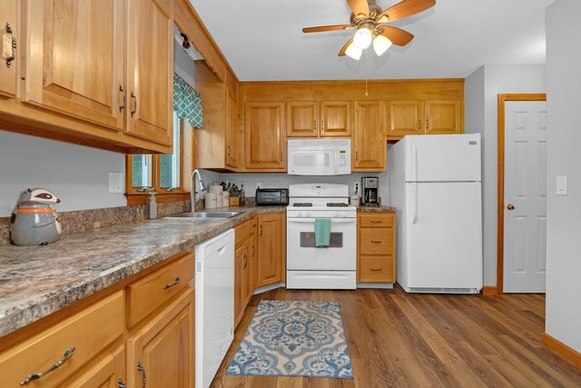 181 Candlewood Drive 181, Enfield, CT 06082