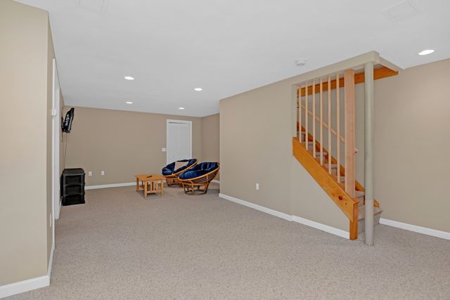 181 Candlewood Drive 181, Enfield, CT 06082