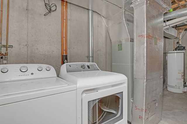 181 Candlewood Drive 181, Enfield, CT 06082