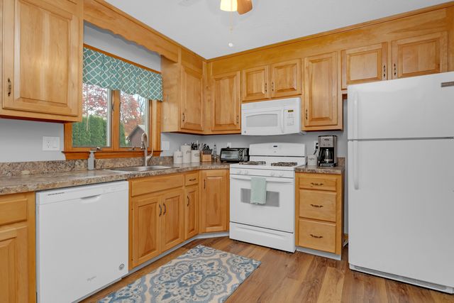 181 Candlewood Drive 181, Enfield, CT 06082