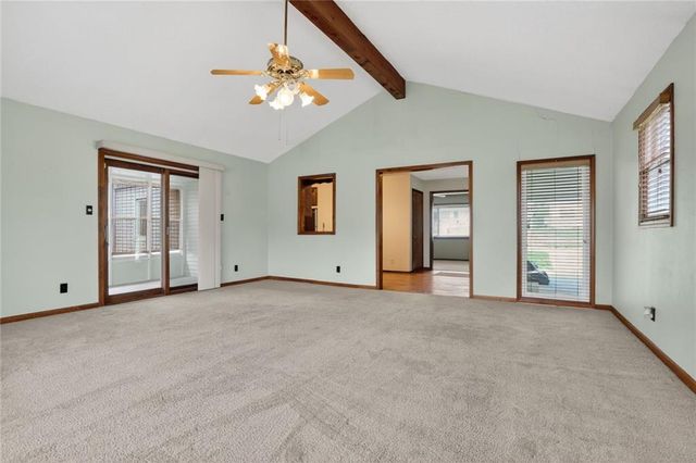 1605 N Hocker Avenue, Independence, MO 64050