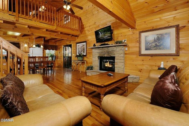 448 Silver Maple Lane Lane, Gatlinburg, TN 37738
