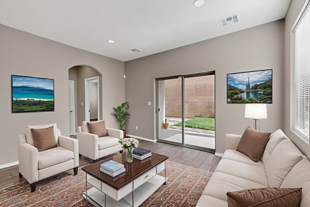 2036 Cougar Run Court SE, Albuquerque, NM 87123