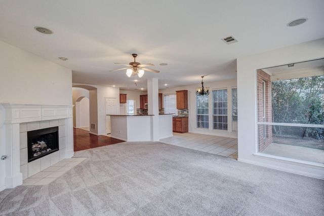 8207 Carter Street, Lantana, TX 76226