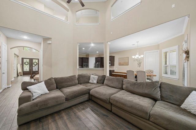 11 Marino Drive, Missouri City, TX 77459
