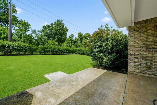 11 Marino Drive, Missouri City, TX 77459