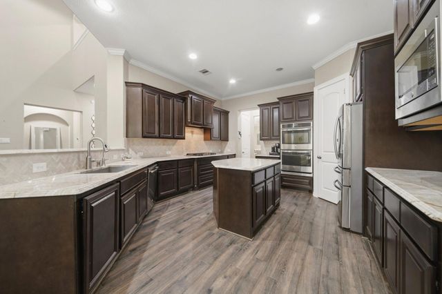 11 Marino Drive, Missouri City, TX 77459