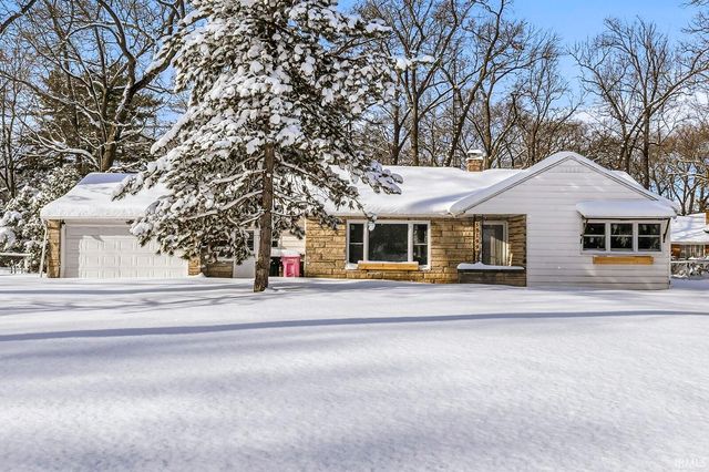 53199 W Oakmont Drive, South Bend, IN 46637