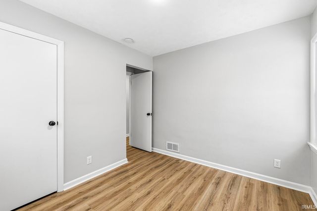 53199 W Oakmont Drive, South Bend, IN 46637