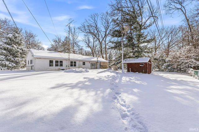 53199 W Oakmont Drive, South Bend, IN 46637