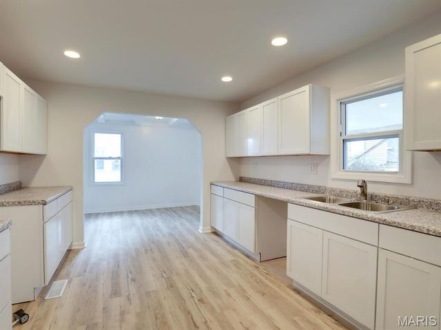 519 N Section, Hannibal, MO 63401