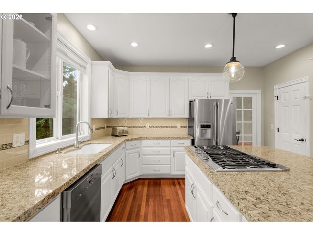 14240 Nw HARBOR Ln, Portland, OR 97229