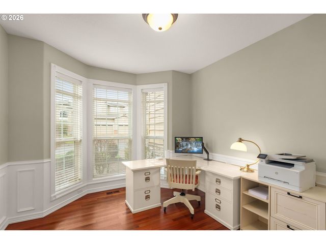 14240 Nw HARBOR Ln, Portland, OR 97229