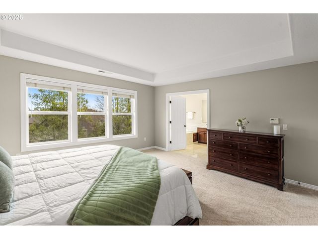 14240 Nw HARBOR Ln, Portland, OR 97229