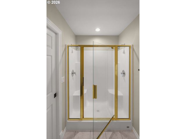 14240 Nw HARBOR Ln, Portland, OR 97229