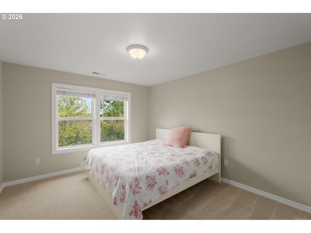 14240 Nw HARBOR Ln, Portland, OR 97229