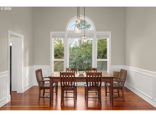 14240 Nw HARBOR Ln, Portland, OR 97229