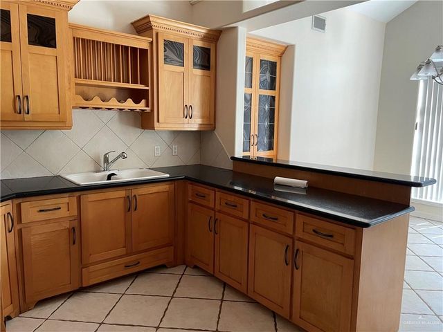 2114 Northgate Circle, Weslaco, TX 78599