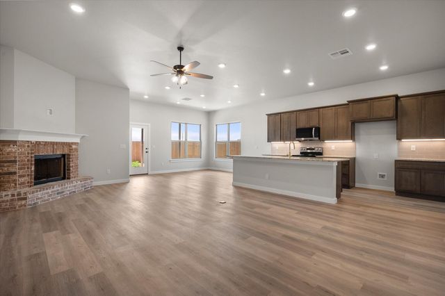 2601 Hall Avenue, Lubbock, TX 79407