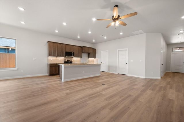 2601 Hall Avenue, Lubbock, TX 79407