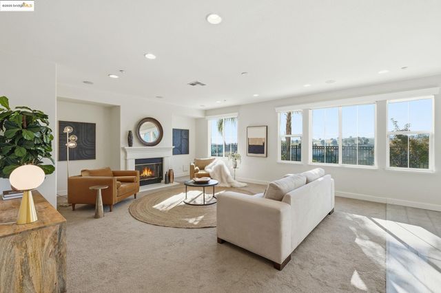 2898 Spanish Bay Dr, Brentwood, CA 94513