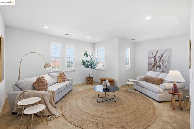 2898 Spanish Bay Dr, Brentwood, CA 94513