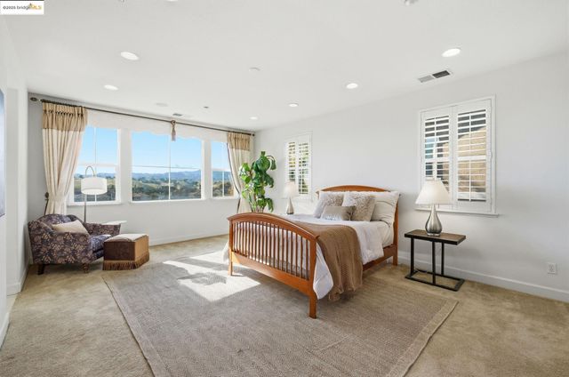 2898 Spanish Bay Dr, Brentwood, CA 94513