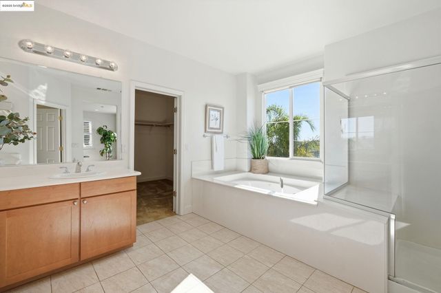 2898 Spanish Bay Dr, Brentwood, CA 94513