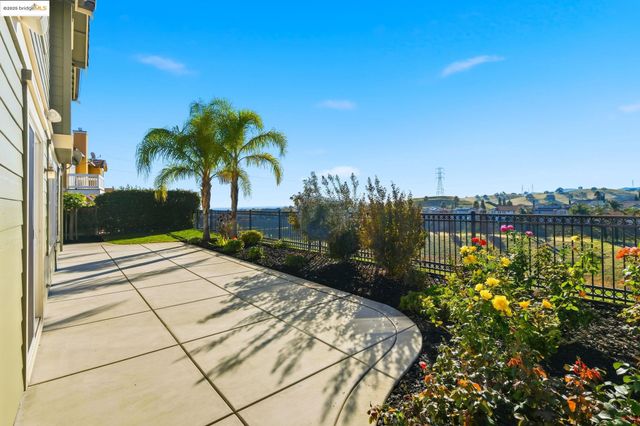 2898 Spanish Bay Dr, Brentwood, CA 94513