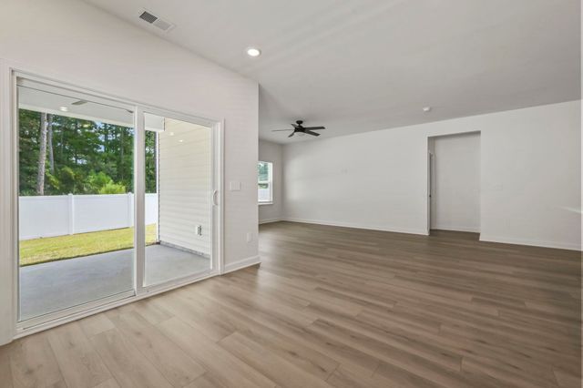 4092 Bayhill St., Myrtle Beach, SC 29579