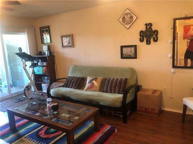 1514 Parker LN 104, Austin, TX 78741