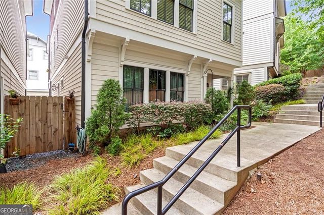 822 Grove Bend, Decatur, GA 30030