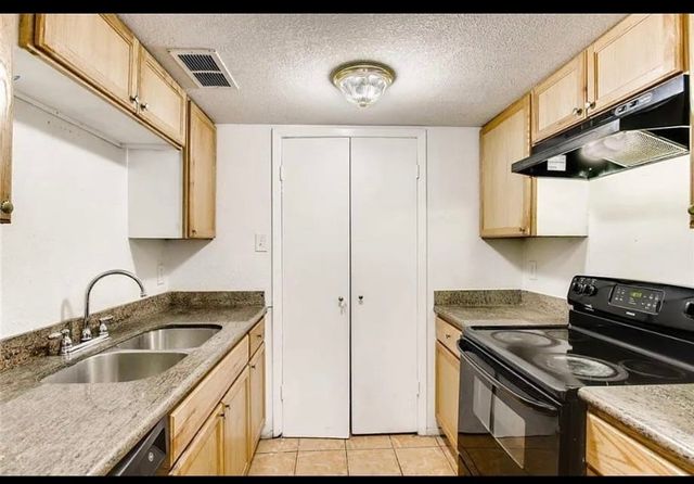 919 S WEATHERRED Drive 140, Richardson, TX 75080