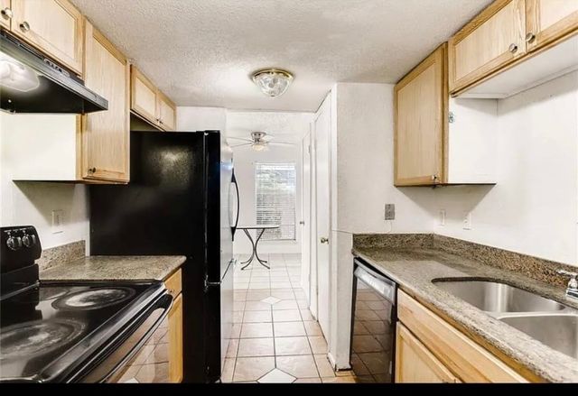 919 S WEATHERRED Drive 140, Richardson, TX 75080